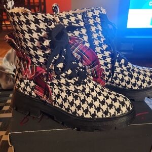 Betsey Johnson Black and White Houndstooth Boots